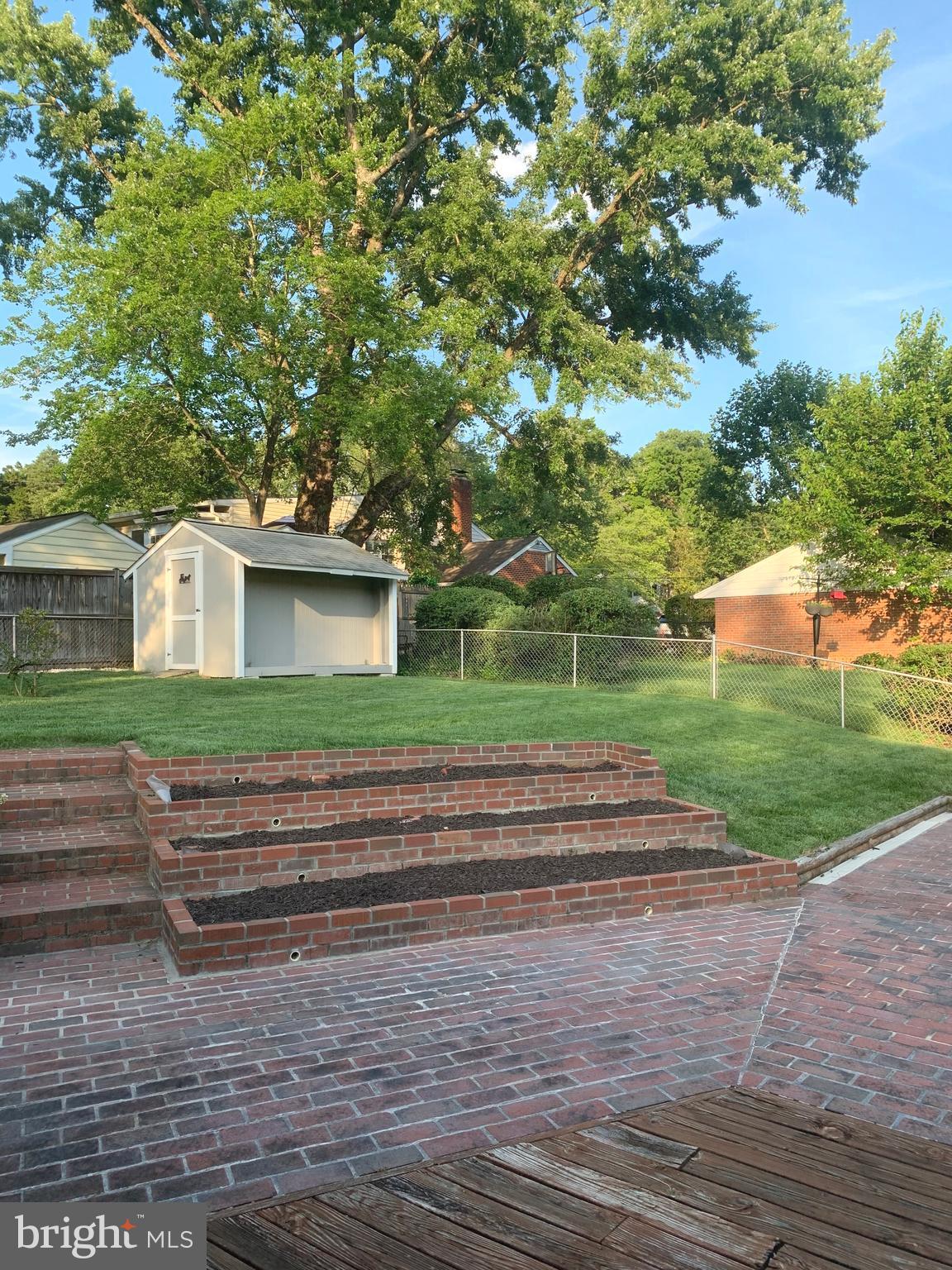 5307 Inverchapel Road Springfield, VA 22151 - Photo 52 of 62 Well Landscaped Rear Yard