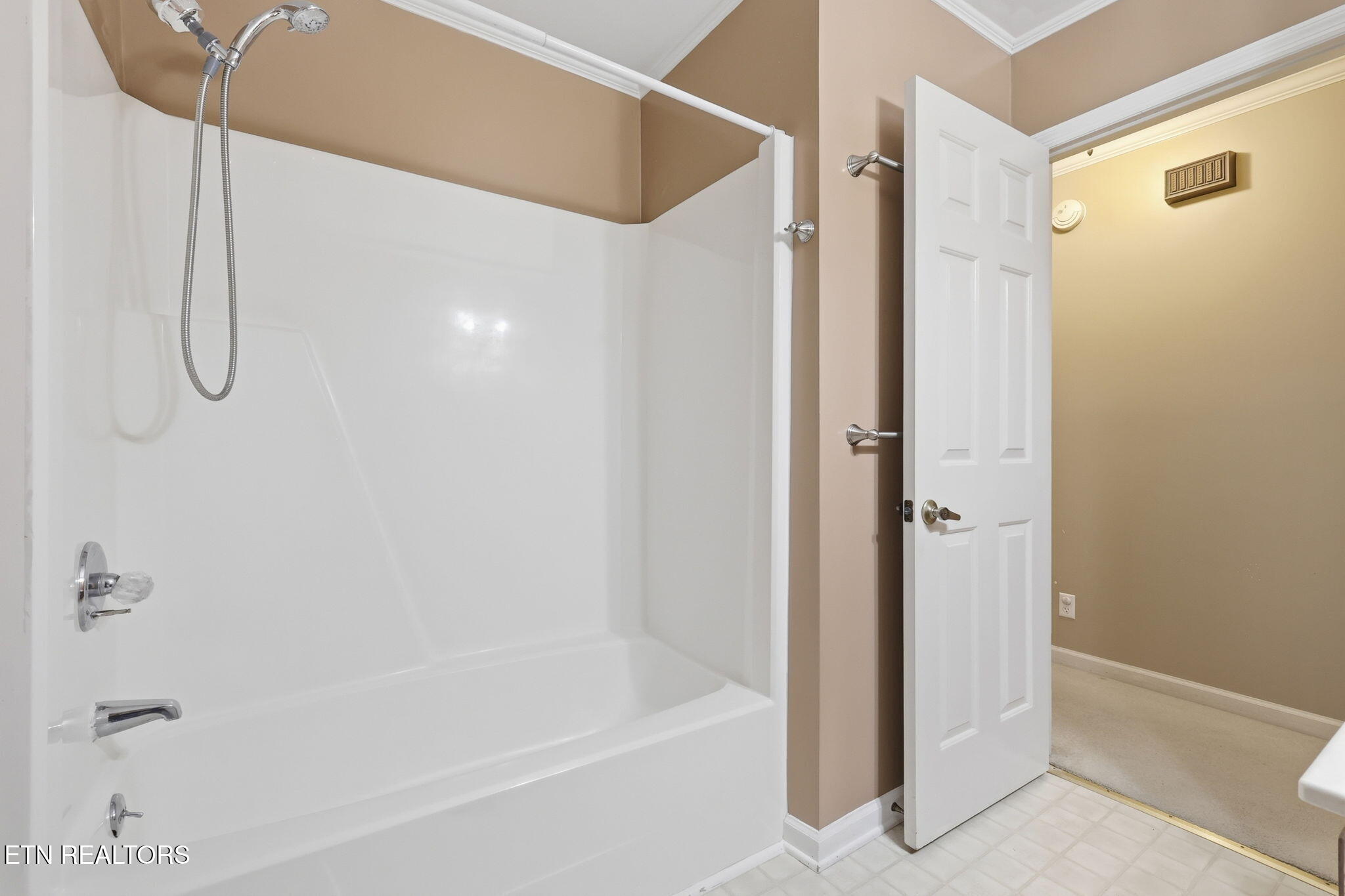 211 Connors Circle Oak Ridge, TN 37830 - Photo 43 of 56 44-web-or-mls-3F1A8734