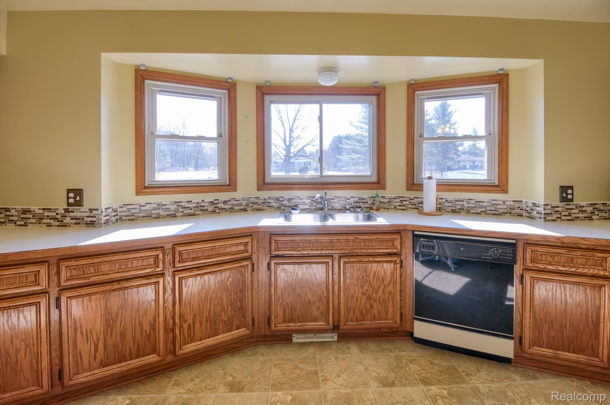 4093 Peppermill Road Attica, MI 48412 - Photo 6 of 41 SD3_5068-HDR(5).jpg
