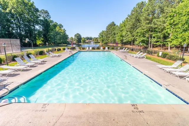 $259,900 | 1699 Burnt Oak Drive, Unit 195, Dalton, GA 30721