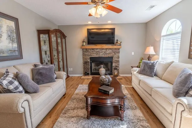 $259,900 | 1699 Burnt Oak Drive, Unit 195, Dalton, GA 30721