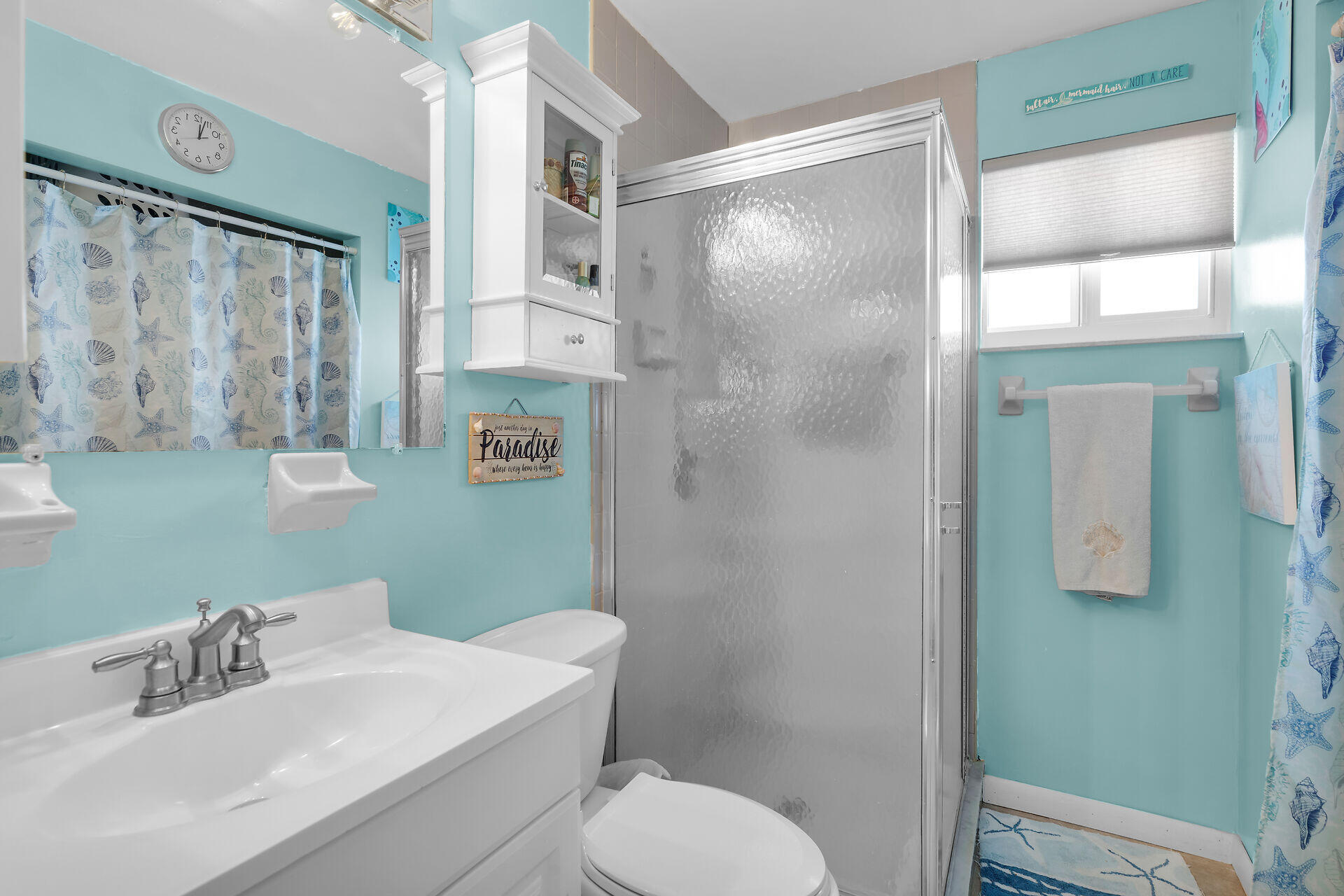119 Primrose Lane Long Key, FL 33001 - Photo 26 of 43 Bath