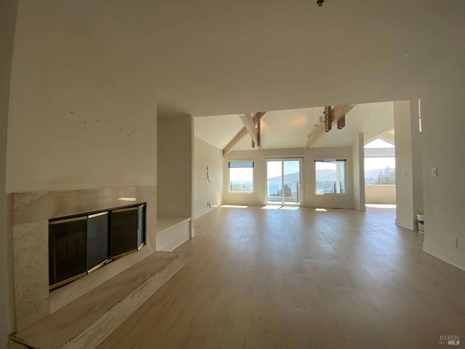 67 Vía Los Altos Tiburon, CA 94920 - Photo 13 of 38