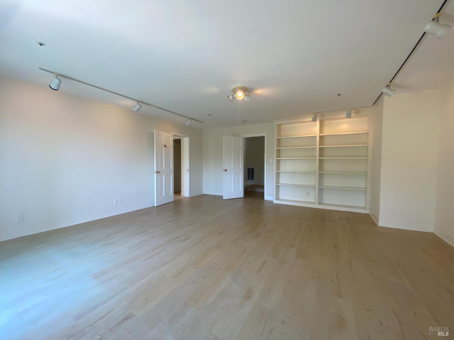 67 Vía Los Altos Tiburon, CA 94920 - Photo 18 of 38