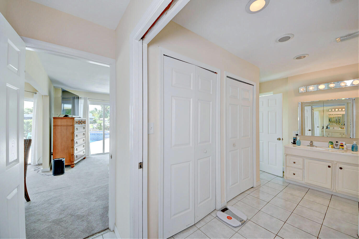 1718 Rio Vista Drive Fort Pierce, FL 34949 - Photo 30 of 53 MASTER BATH..........