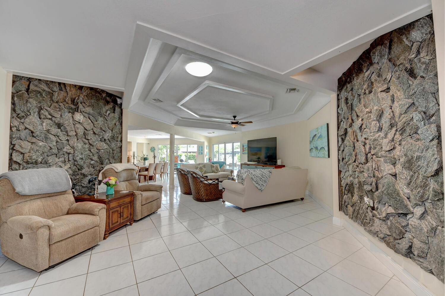 1718 Rio Vista Drive Fort Pierce, FL 34949 - Photo 6 of 53 FAMILY ROOM...........