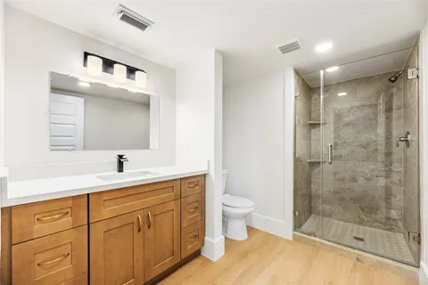 $375,000 | 13194 Trail Hollow Drive, Unit 3194, Houston, TX 77079