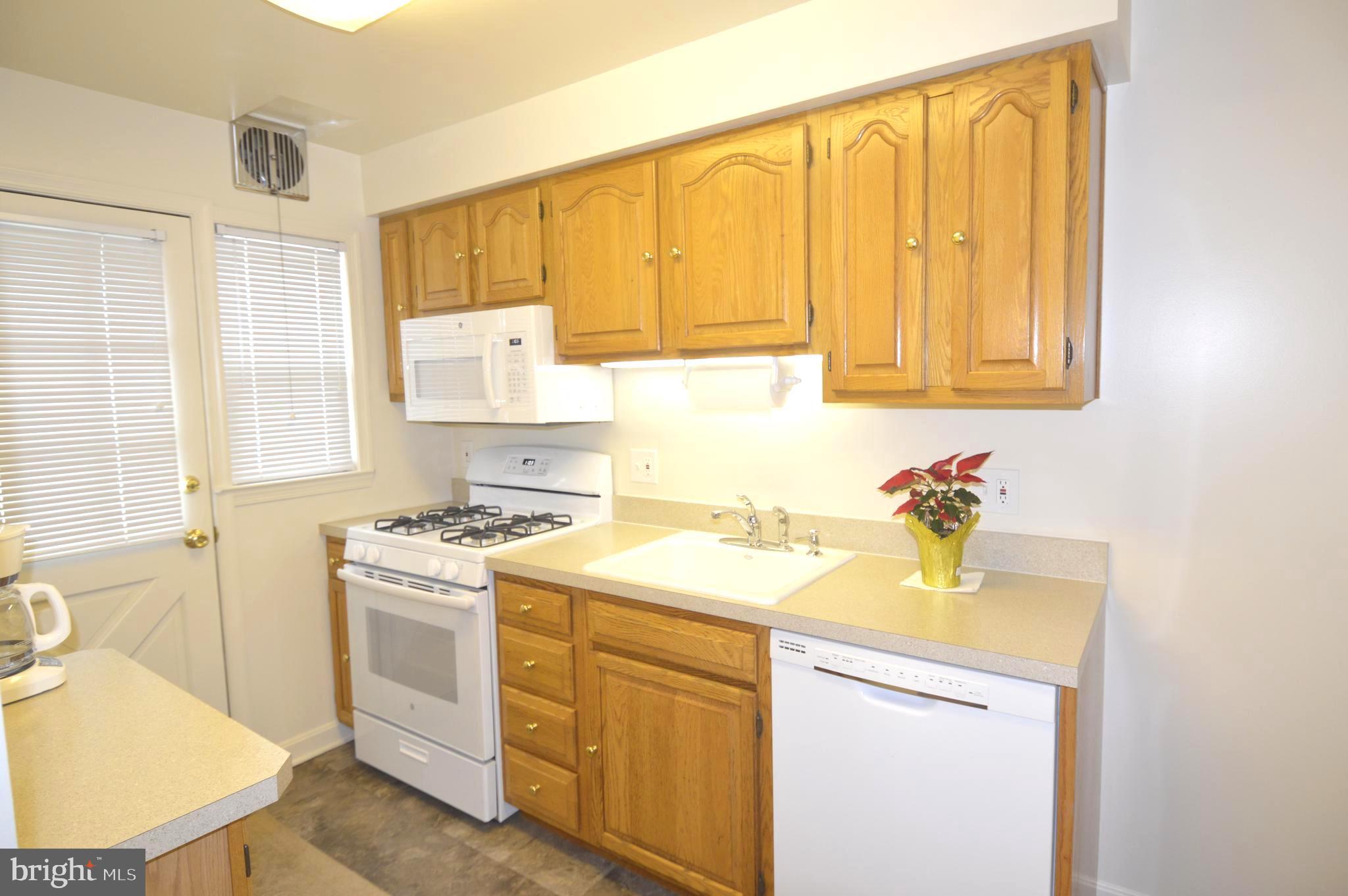 839 Middlesex Road Baltimore, MD 21221 - Photo 8 of 20 All New Appliances