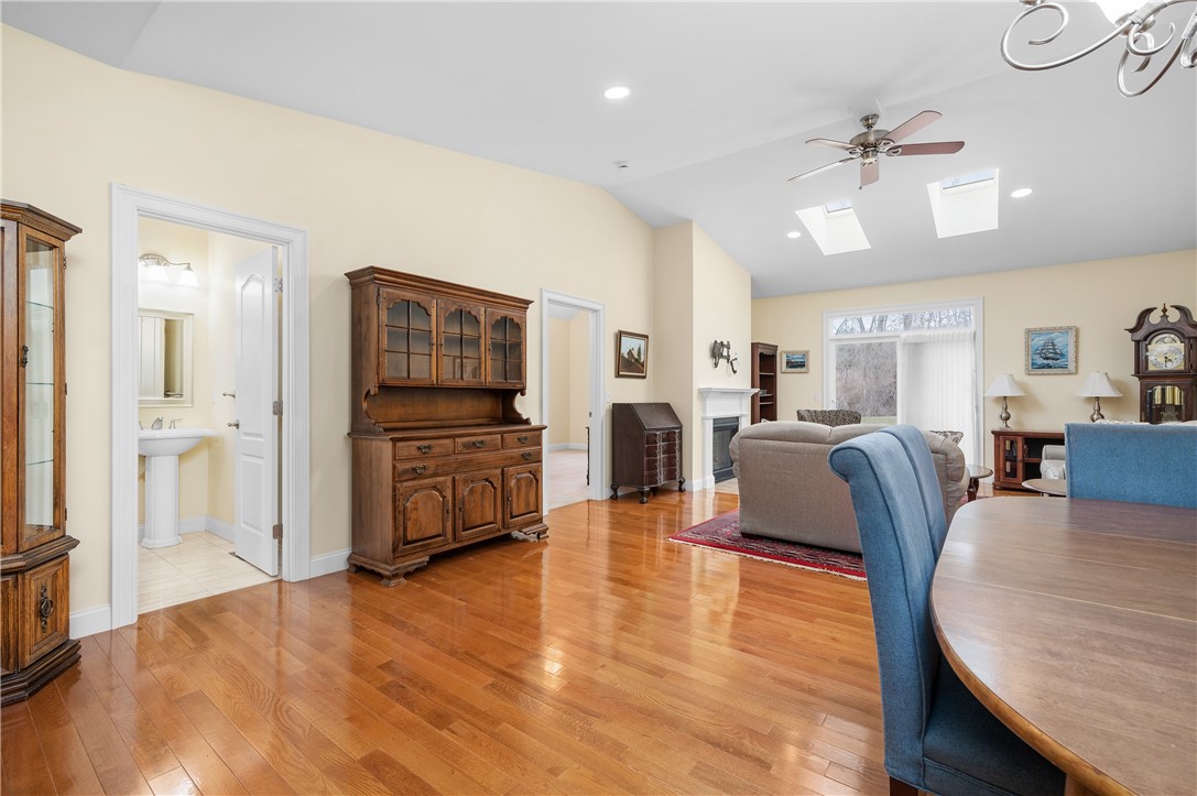 315 Old River Road, Unit 32 Lincoln, RI 02838 - Photo 13 of 32