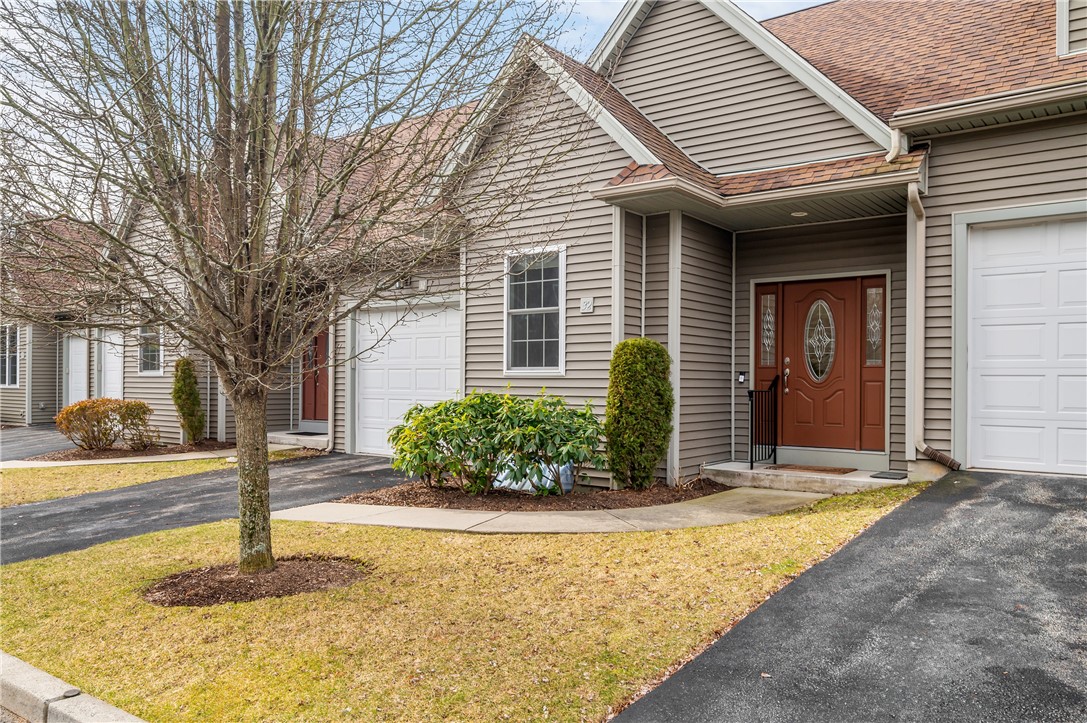 315 Old River Road, Unit 32 Lincoln, RI 02838 - Photo 3 of 32