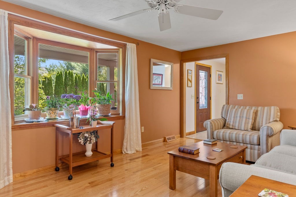 12 Bird Road Mansfield, MA 02048 - Photo 14 of 42 Gallery Image 14