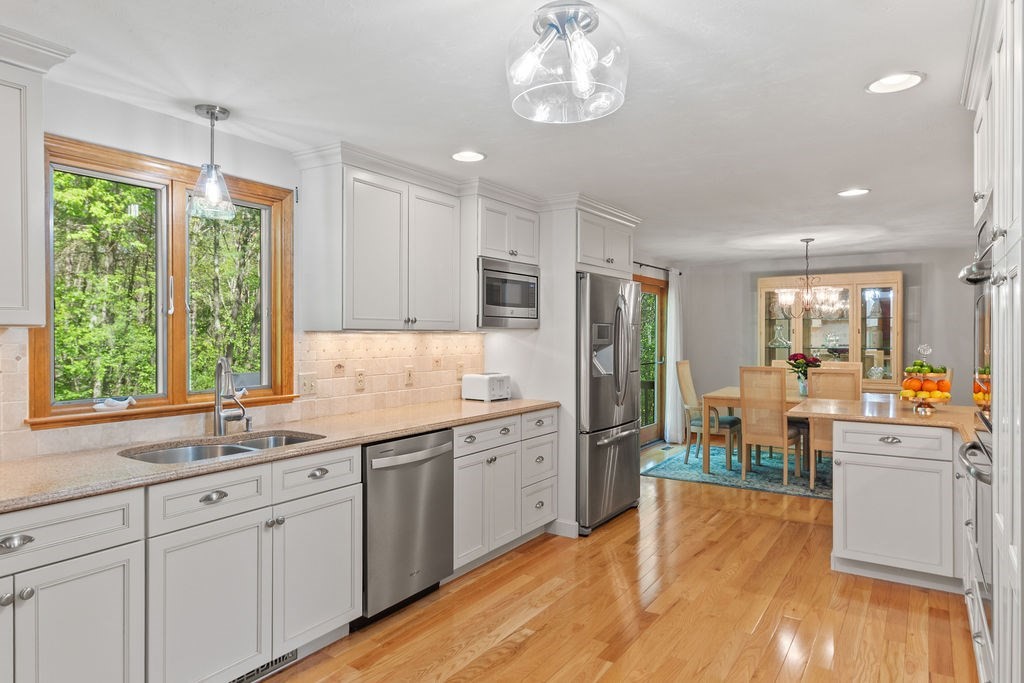 12 Bird Road Mansfield, MA 02048 - Photo 6 of 42 Gallery Image 6
