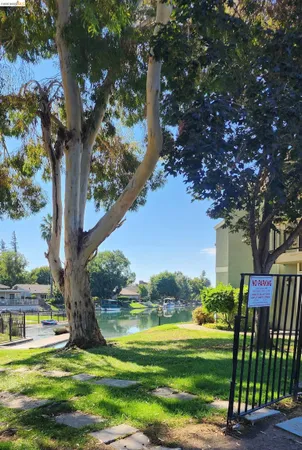 $162,500 | 3702 West Benjamin Holt Drive, Unit 24, Stockton, CA 95219