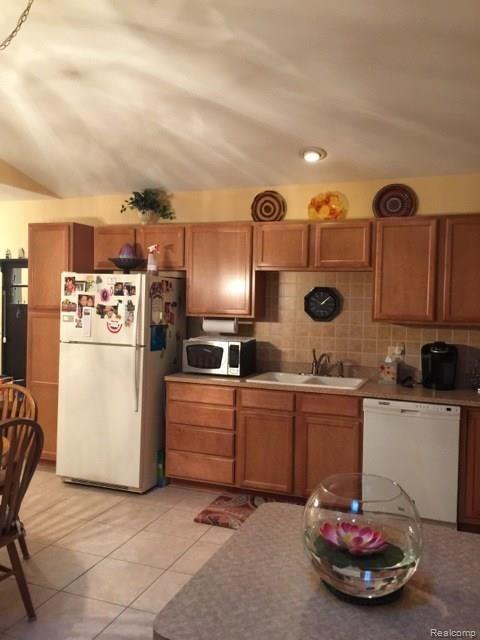9626 Nook Road, Unit 3 Algonac, MI 48001 - Photo 11 of 26