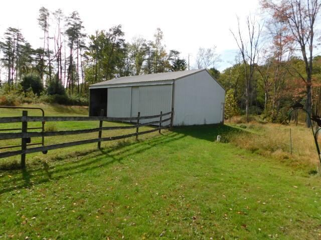 22953 Bigham Road Rockbridge, OH 43149 - Photo 4 of 16 011