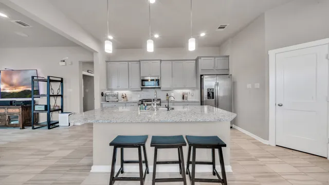 $329,900 | 6123 Dovetail Cliff Court, Katy, TX 77493