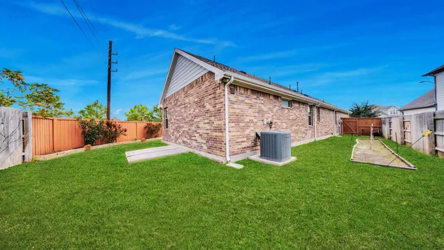 $329,900 | 6123 Dovetail Cliff Court, Katy, TX 77493