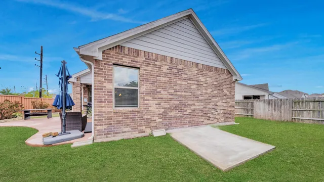 $329,900 | 6123 Dovetail Cliff Court, Katy, TX 77493
