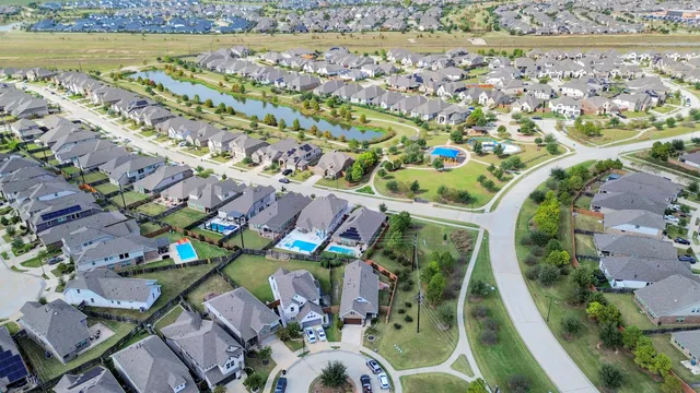 $329,900 | 6123 Dovetail Cliff Court, Katy, TX 77493