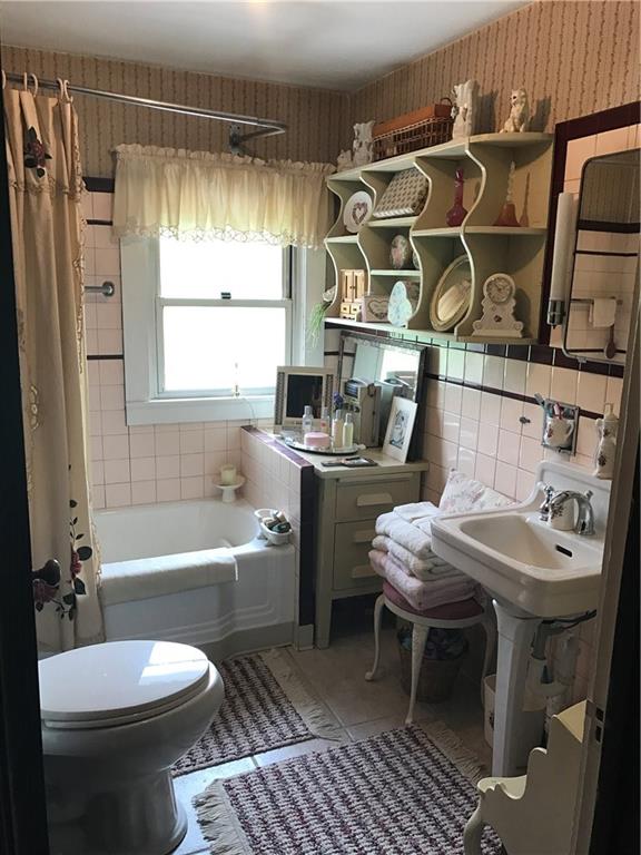 241 Thomas Road Canonsburg, PA 15317 - Photo 17 of 25 Gallery Image 17
