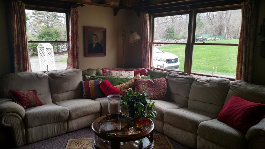 241 Thomas Road Canonsburg, PA 15317 - Photo 6 of 25 Gallery Image 6