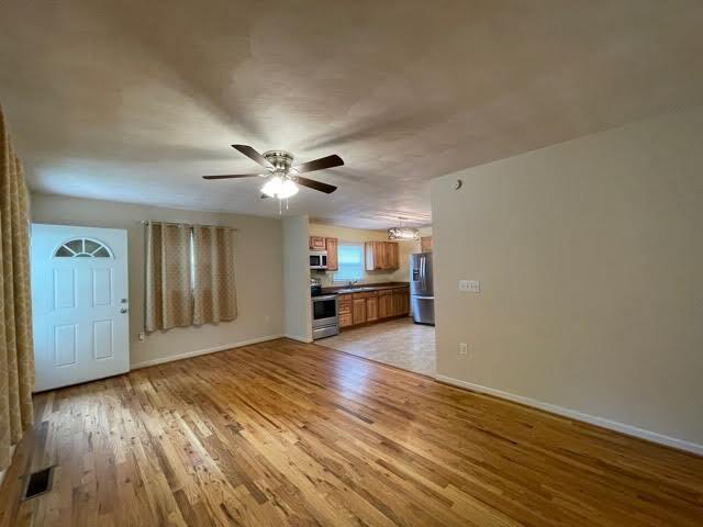 467 Cherryhill Road Northwest Roanoke, VA 24017 - Photo 3 of 16 3