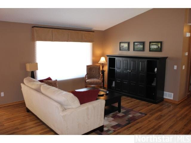 821 Cross Point Road Waconia, MN 55387 - Photo 6 of 18 Gallery Image 6