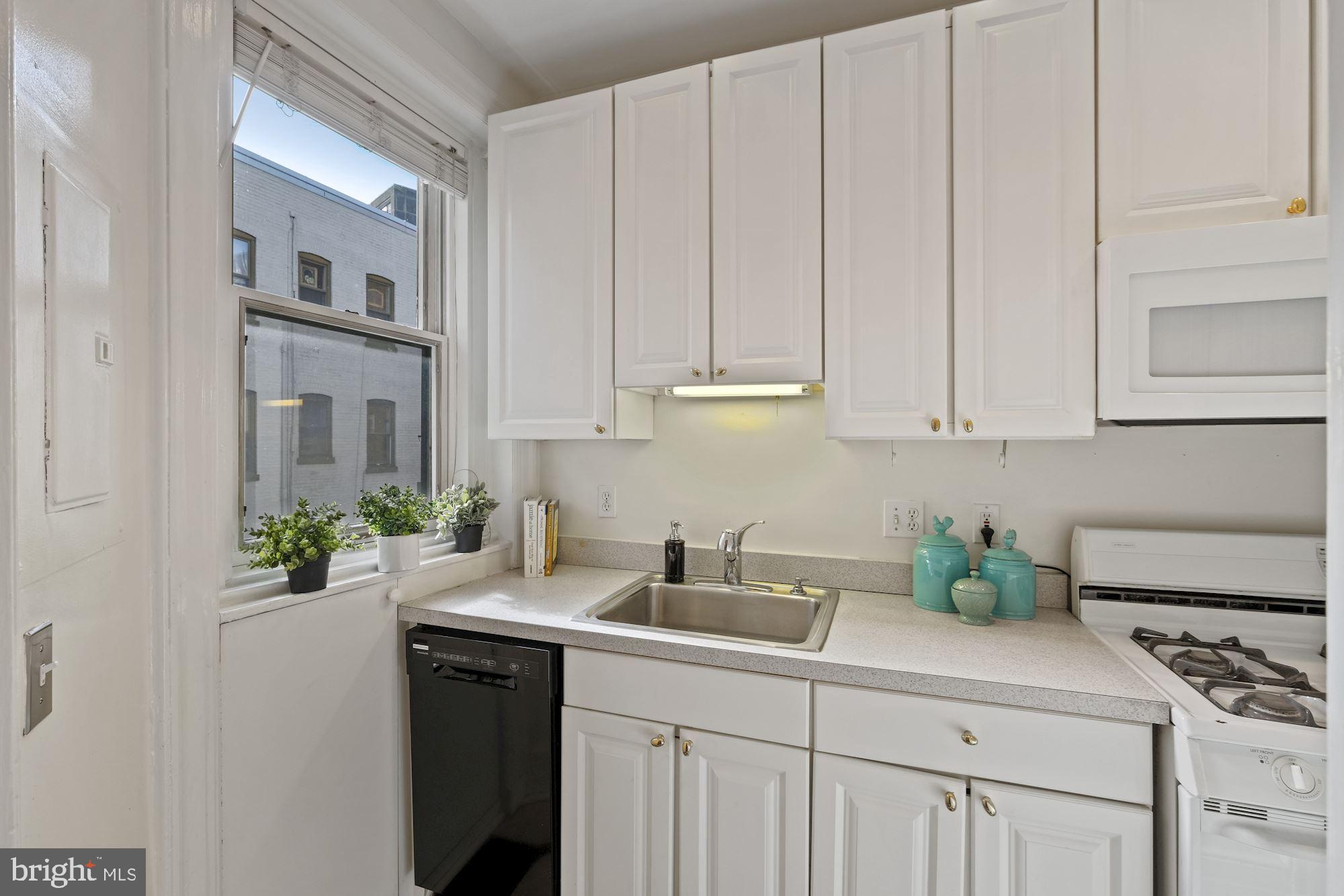 1734 P Street Northwest, Unit 43 Washington, DC 20036 - Photo 19 of 29