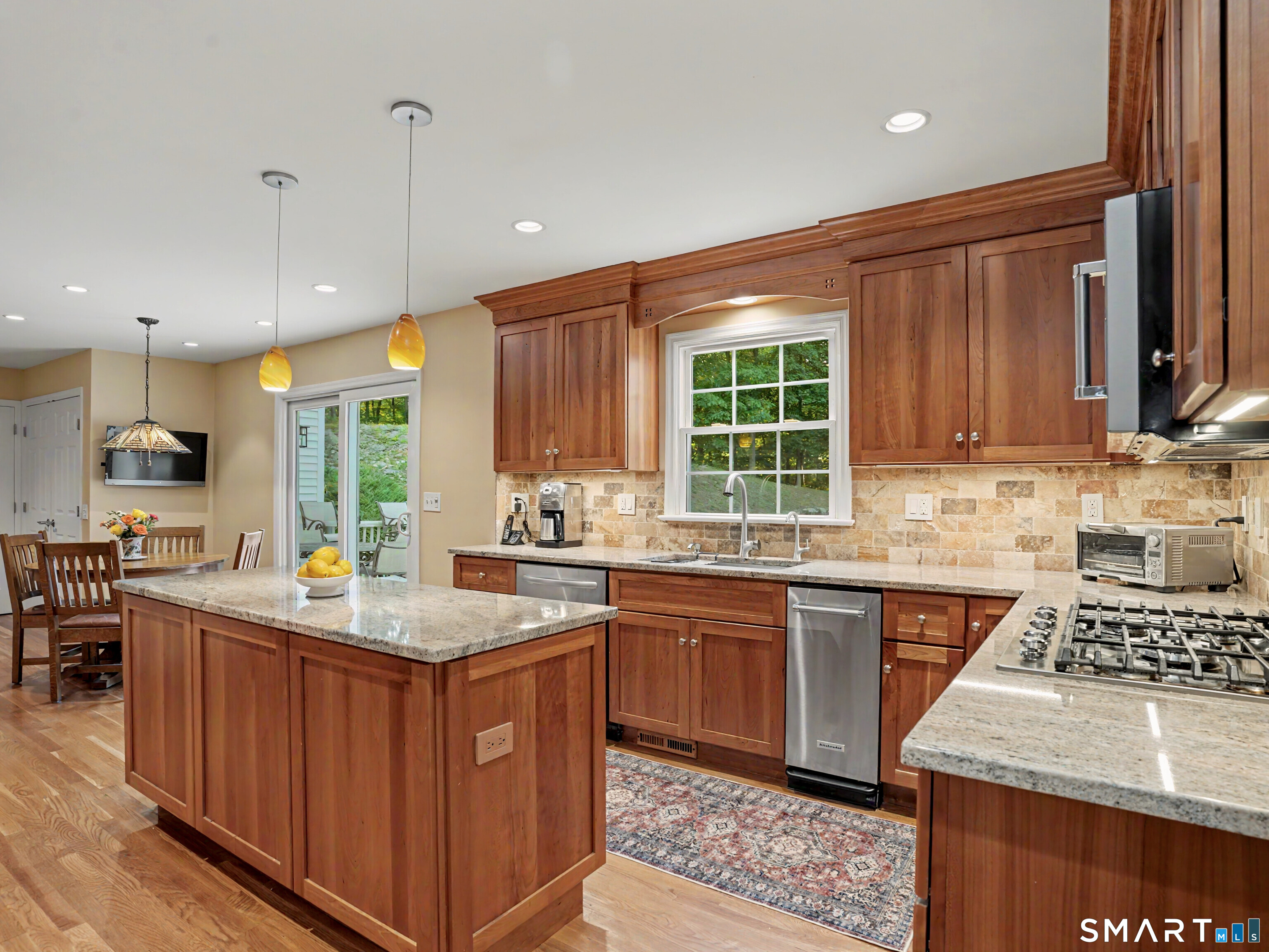 16 Banks Hill Place Ridgefield, CT 06877 - Photo 6 of 36