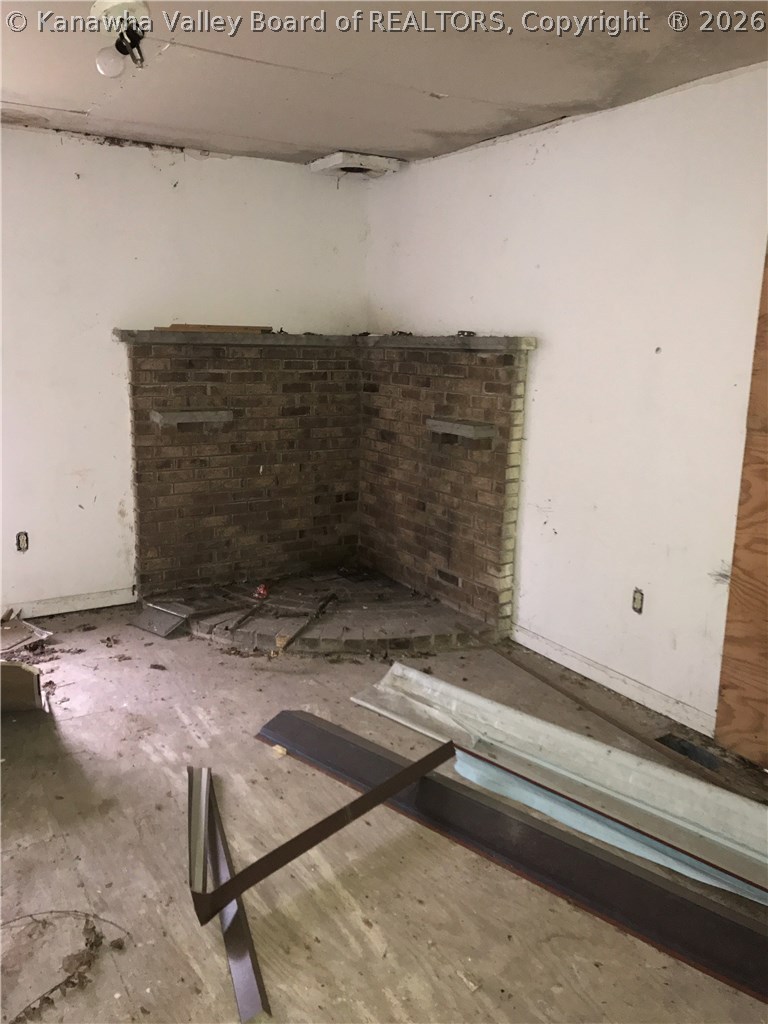 4514 Victoria Road Charleston, WV 25313 - Photo 12 of 22 Gallery Image 12