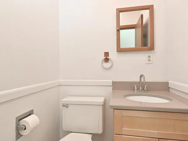 $250,000 | 40 Marks Drive, Silver Bay, MN 55614