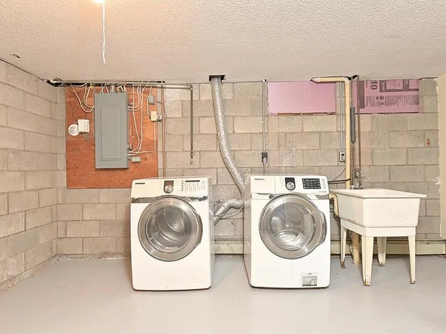 $270,000 | 40 Marks Drive, Silver Bay, MN 55614