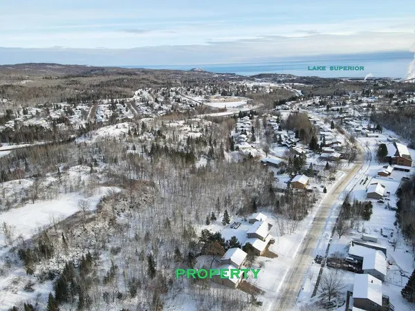 $250,000 | 40 Marks Drive, Silver Bay, MN 55614