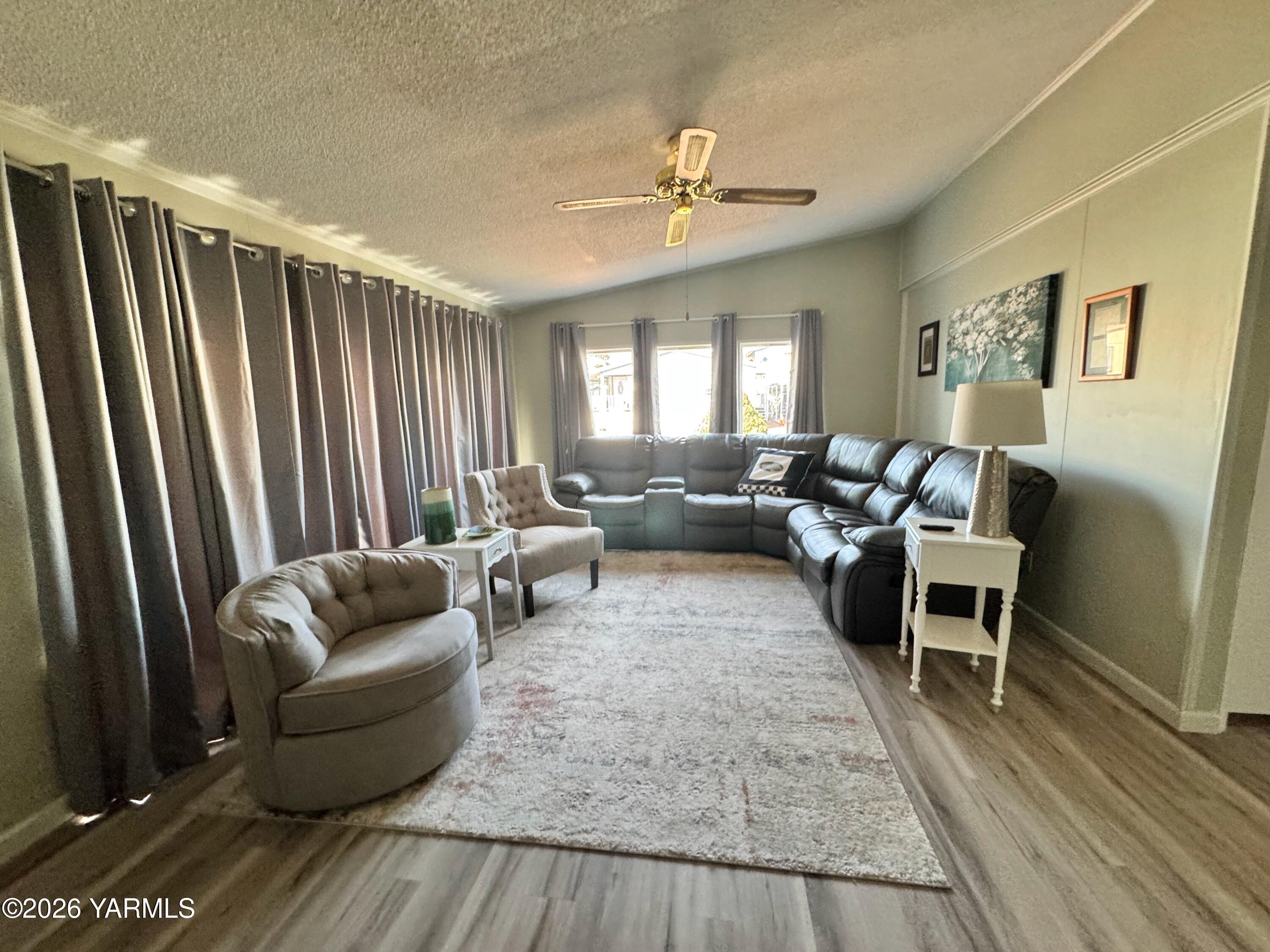 1100 South Euclid Road, Unit 68 Grandview, WA 98930 - Photo 10 of 19 IMG_7038