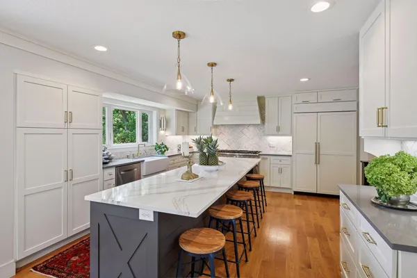 $3,395,000 | 5112 South Lakeshore Drive, Independence, MN 55359