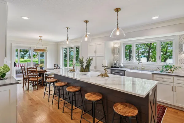 $3,395,000 | 5112 South Lakeshore Drive, Independence, MN 55359