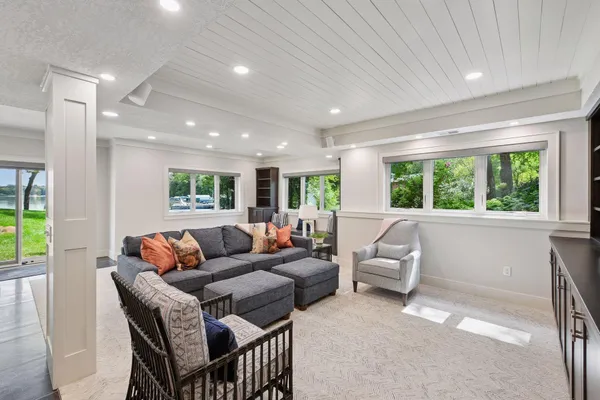 $3,395,000 | 5112 South Lakeshore Drive, Independence, MN 55359