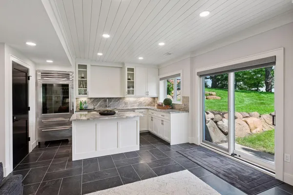 $3,395,000 | 5112 South Lakeshore Drive, Independence, MN 55359