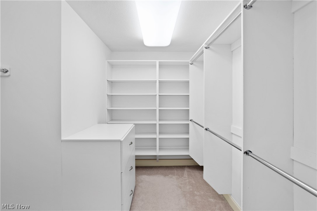 12480 Cedar Road, Unit 14 Cleveland, OH 44106 - Photo 19 of 35 Walk in master closet with built ins.