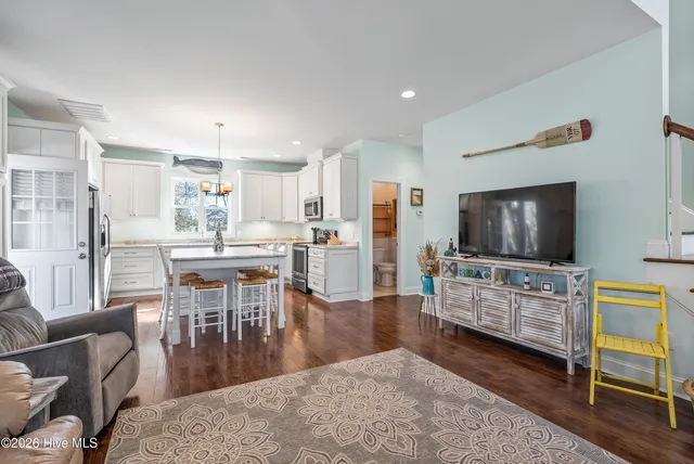 $580,000 | 1679 Hemingway Drive Southwest, Ocean Isle Beach, NC 28469