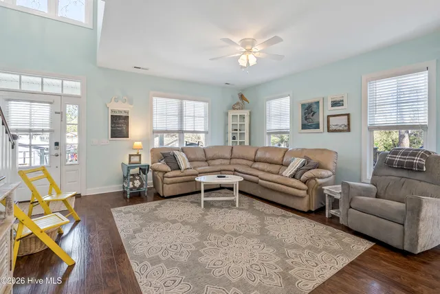 $580,000 | 1679 Hemingway Drive Southwest, Ocean Isle Beach, NC 28469