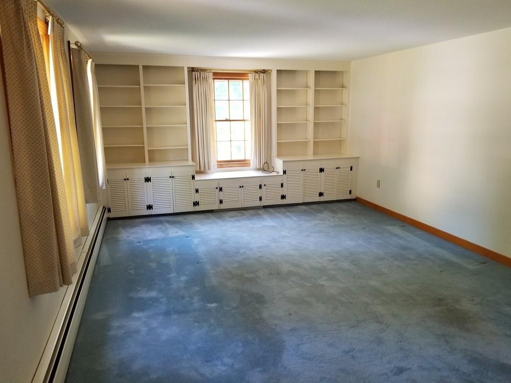 70 Old Hickory Road Lancaster, MA 01523 - Photo 3 of 23