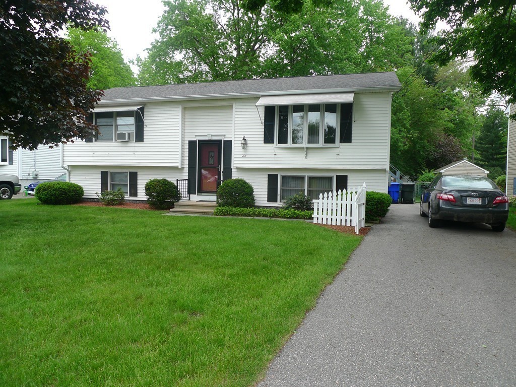 221 Senator Street Springfield, MA 01129 - Photo 1 of 20 Gallery Image 1
