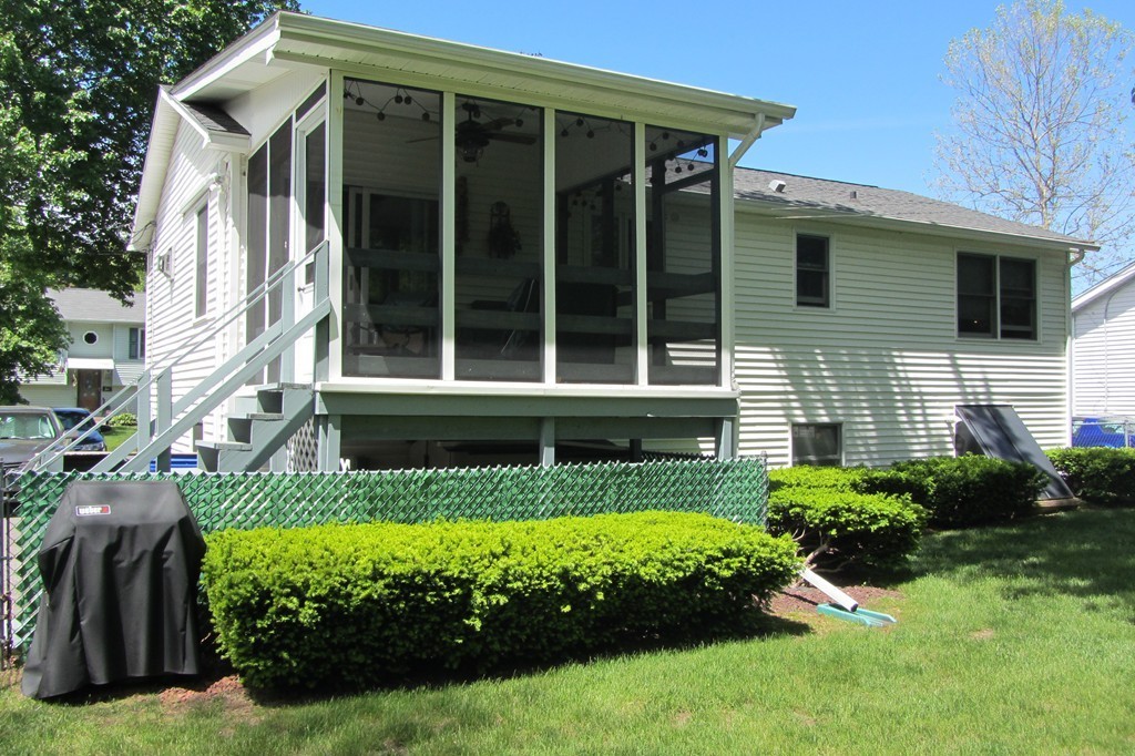 221 Senator Street Springfield, MA 01129 - Photo 4 of 20 Gallery Image 4