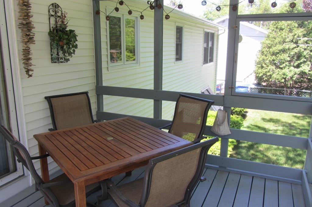 221 Senator Street Springfield, MA 01129 - Photo 5 of 20 Gallery Image 5