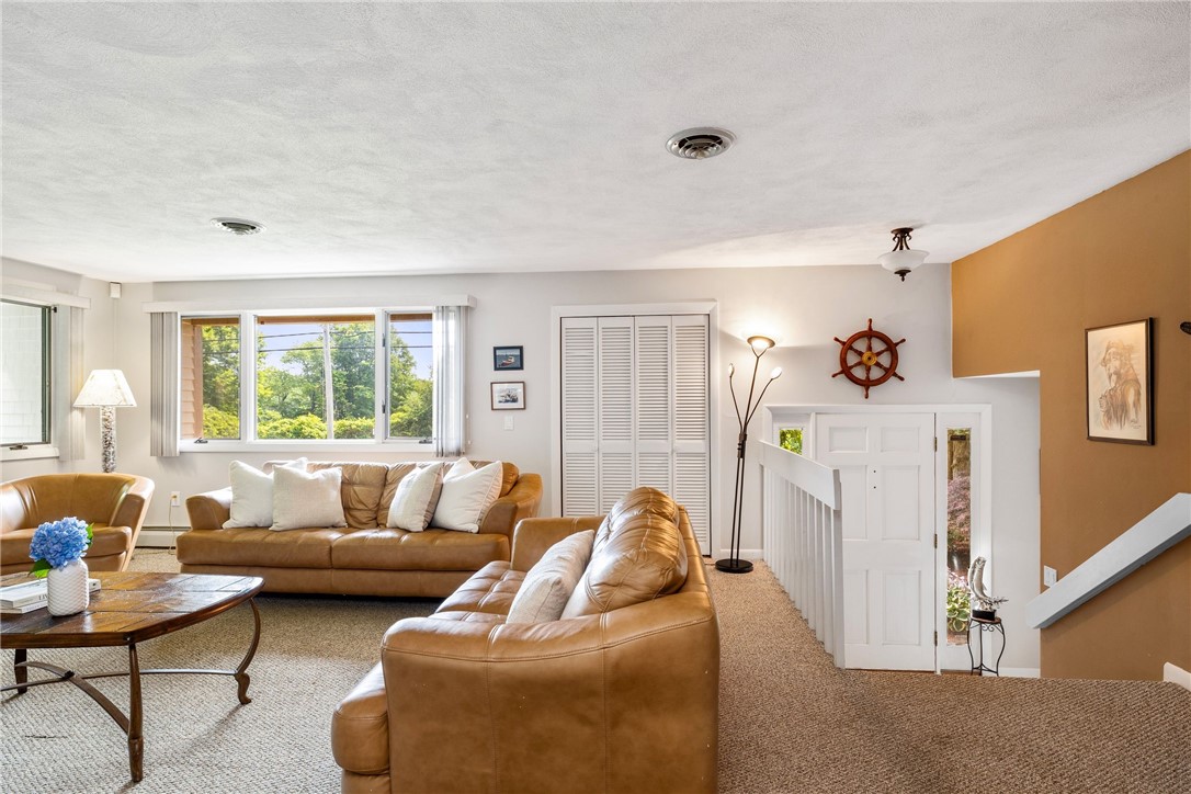 264 Boston Neck Road Narragansett, RI 02882 - Photo 11 of 49