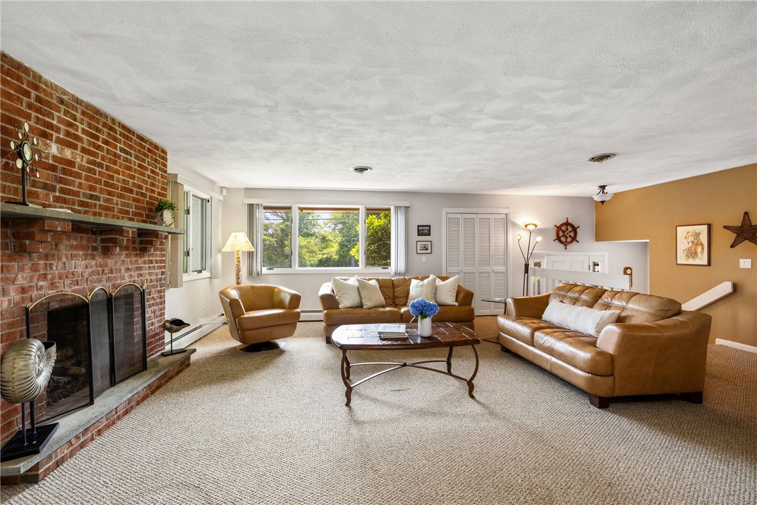 264 Boston Neck Road Narragansett, RI 02882 - Photo 13 of 49