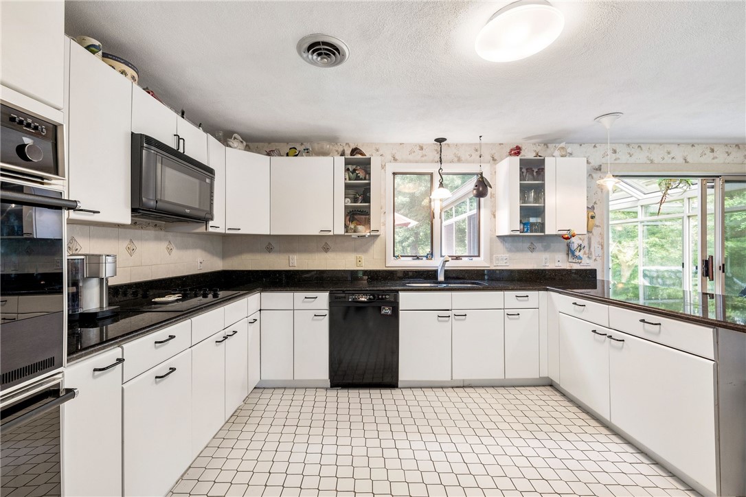 264 Boston Neck Road Narragansett, RI 02882 - Photo 21 of 49