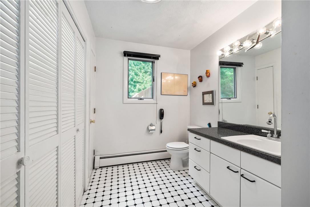 264 Boston Neck Road Narragansett, RI 02882 - Photo 44 of 49 Garage Full Bath