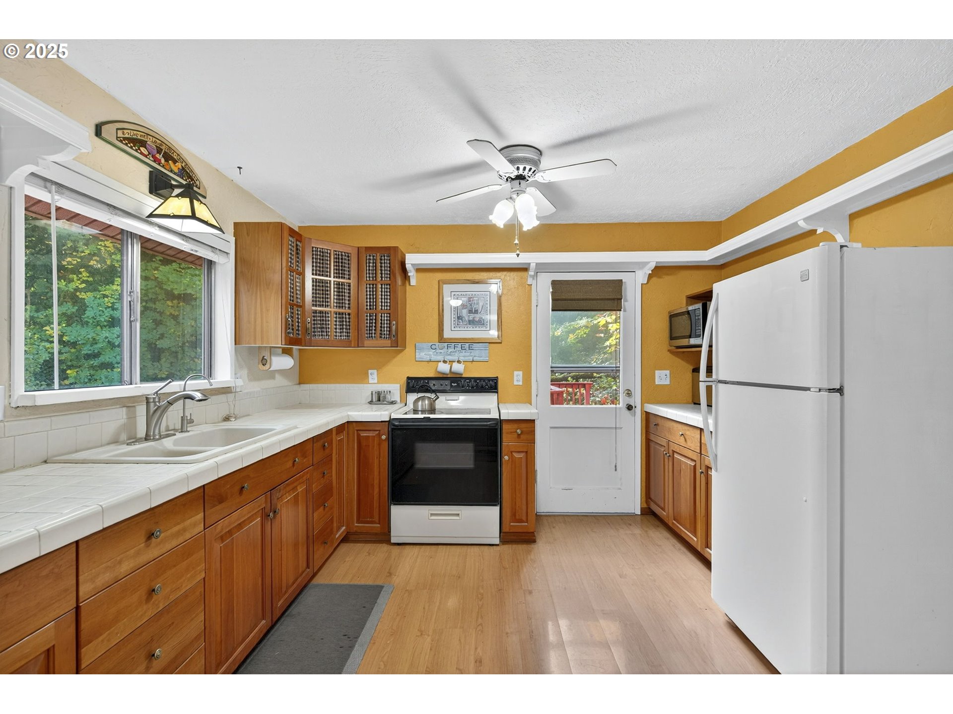 22415 South Saling Road Estacada, OR 97023 - Photo 14 of 46 Kitchen